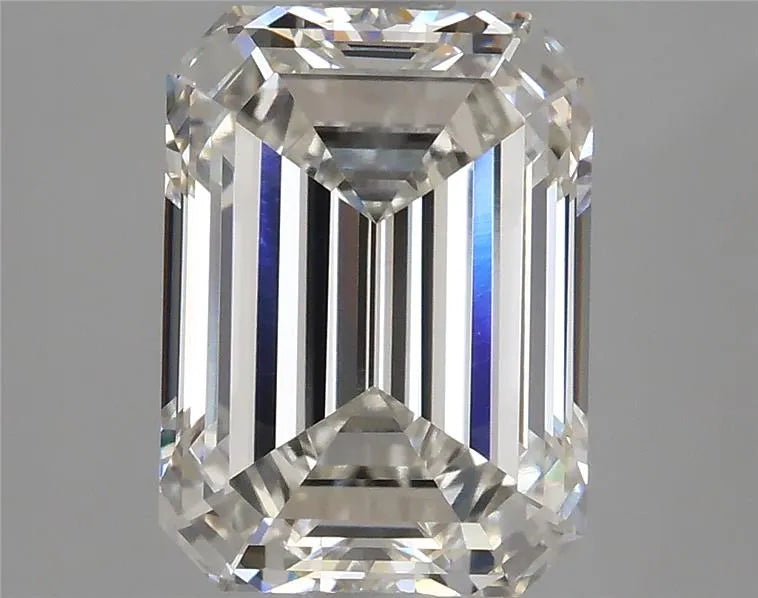 2.75 Carats EMERALD Diamond