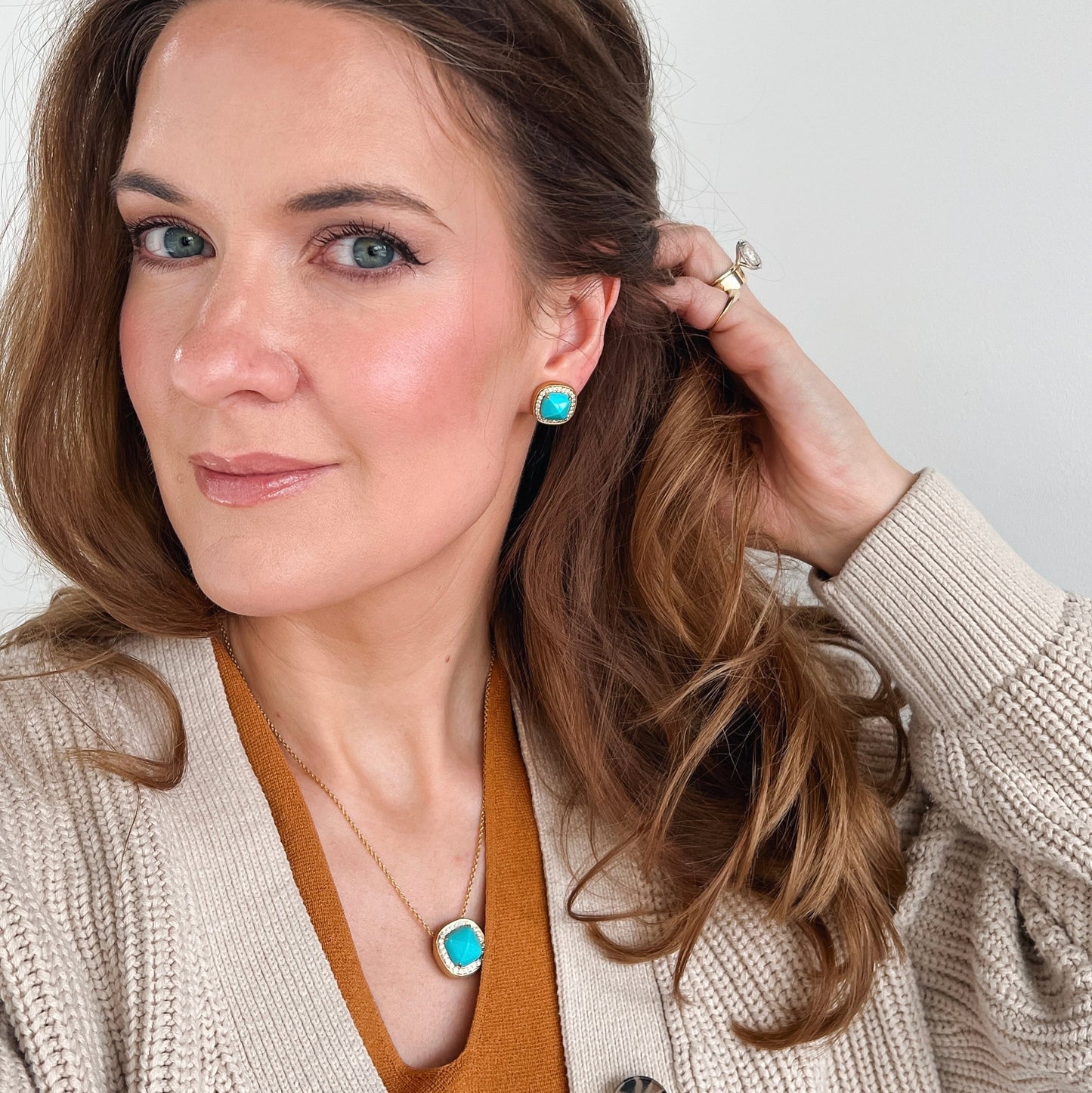 CLARTÉ - "Nedra" 14k Yellow Gold Cushion Pendant with Chain