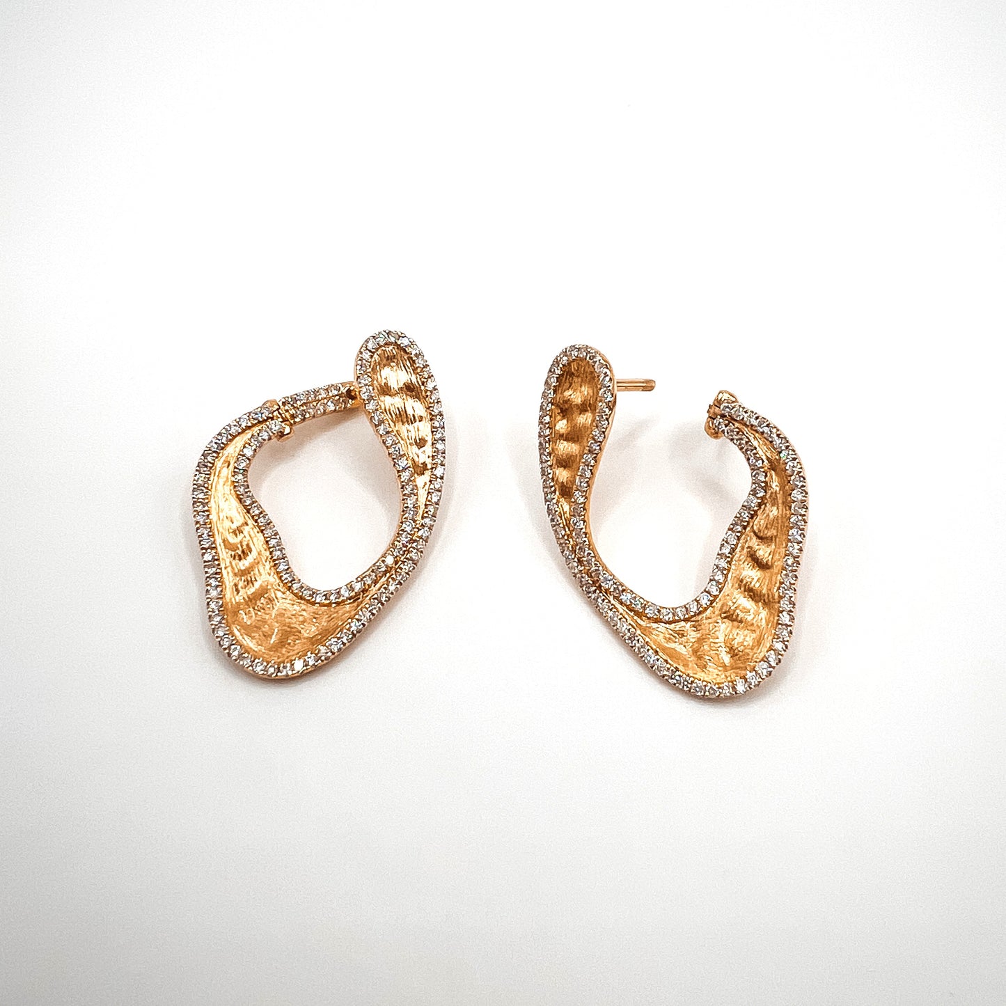 CLARTÉ - "Whitney" 14k Yellow Gold Diamond Hoop Earrings