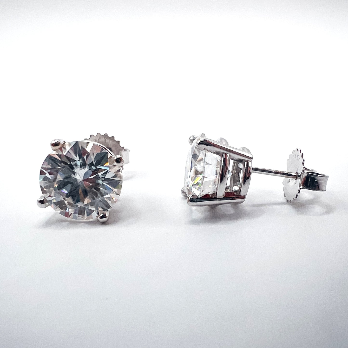 Roset - 14K Gold 4 Claw Basket Moissanite Earrings