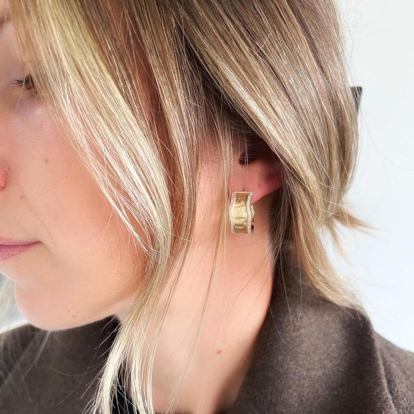 CLARTÉ - "Wynonna" 14k Yellow Gold Diamond Earrings