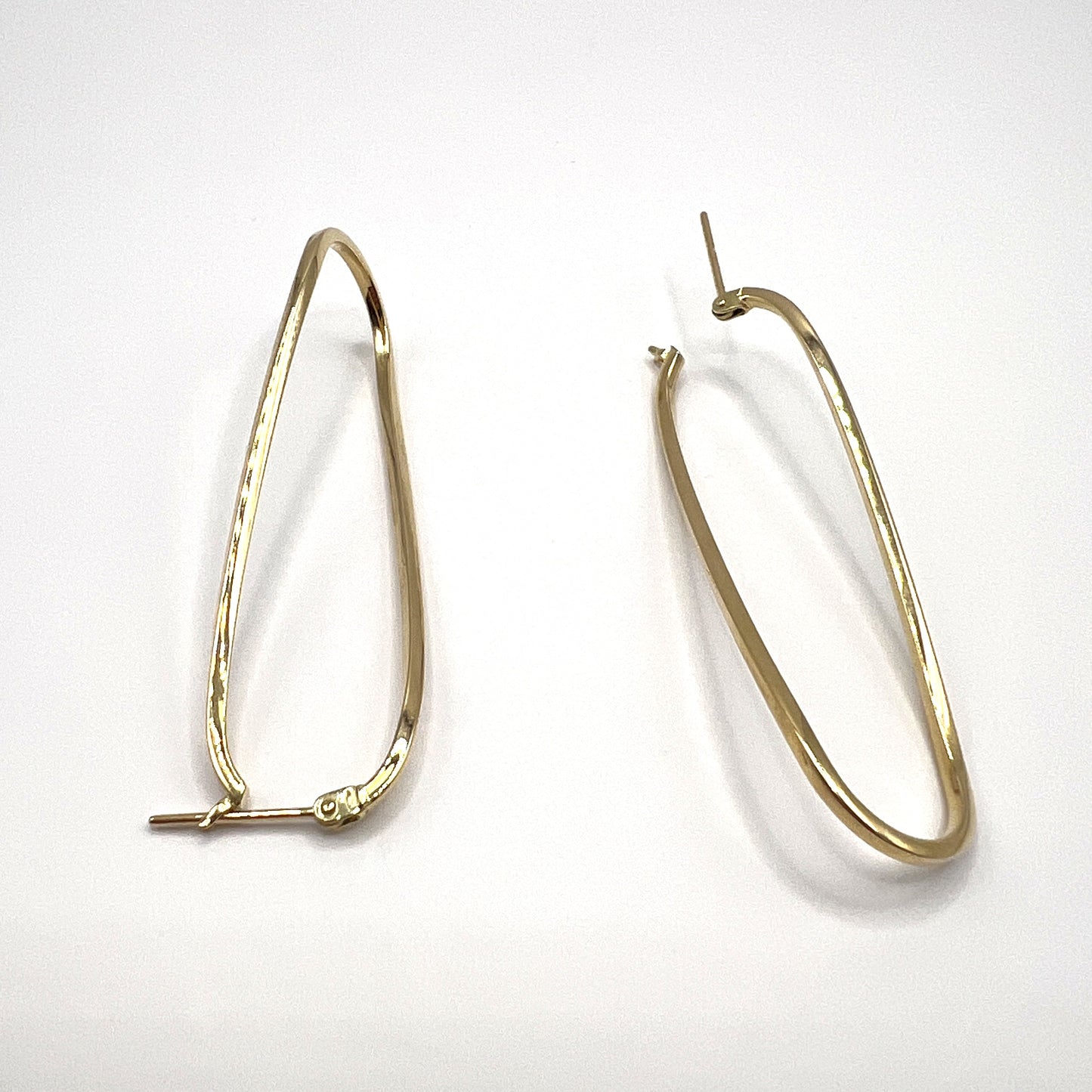 "Saylor" 18k Yellow Gold Elongated Hoops