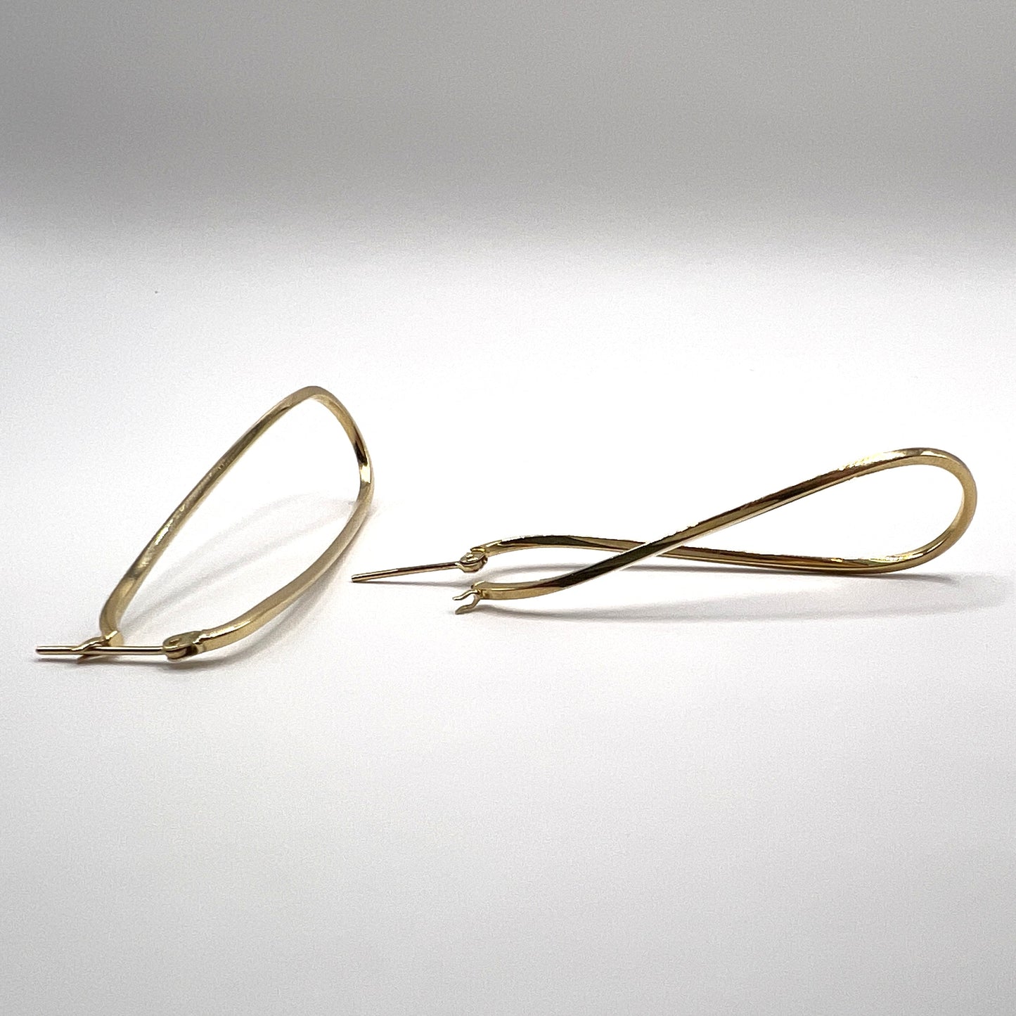 "Saylor" 18k Yellow Gold Elongated Hoops