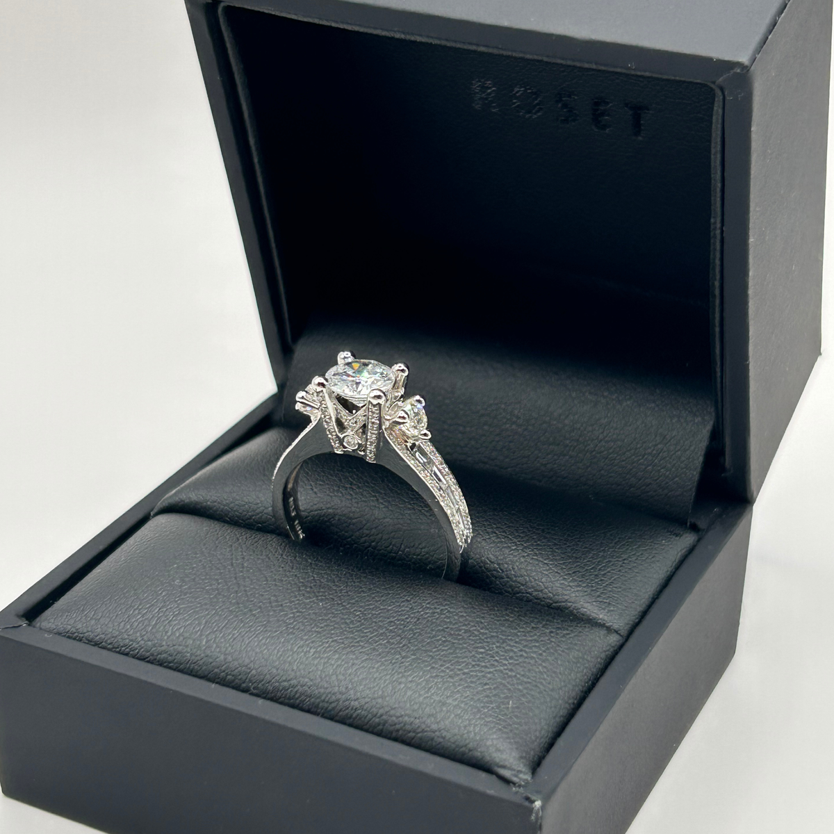 Roset 18K Gold Engagement Ring 1209mt