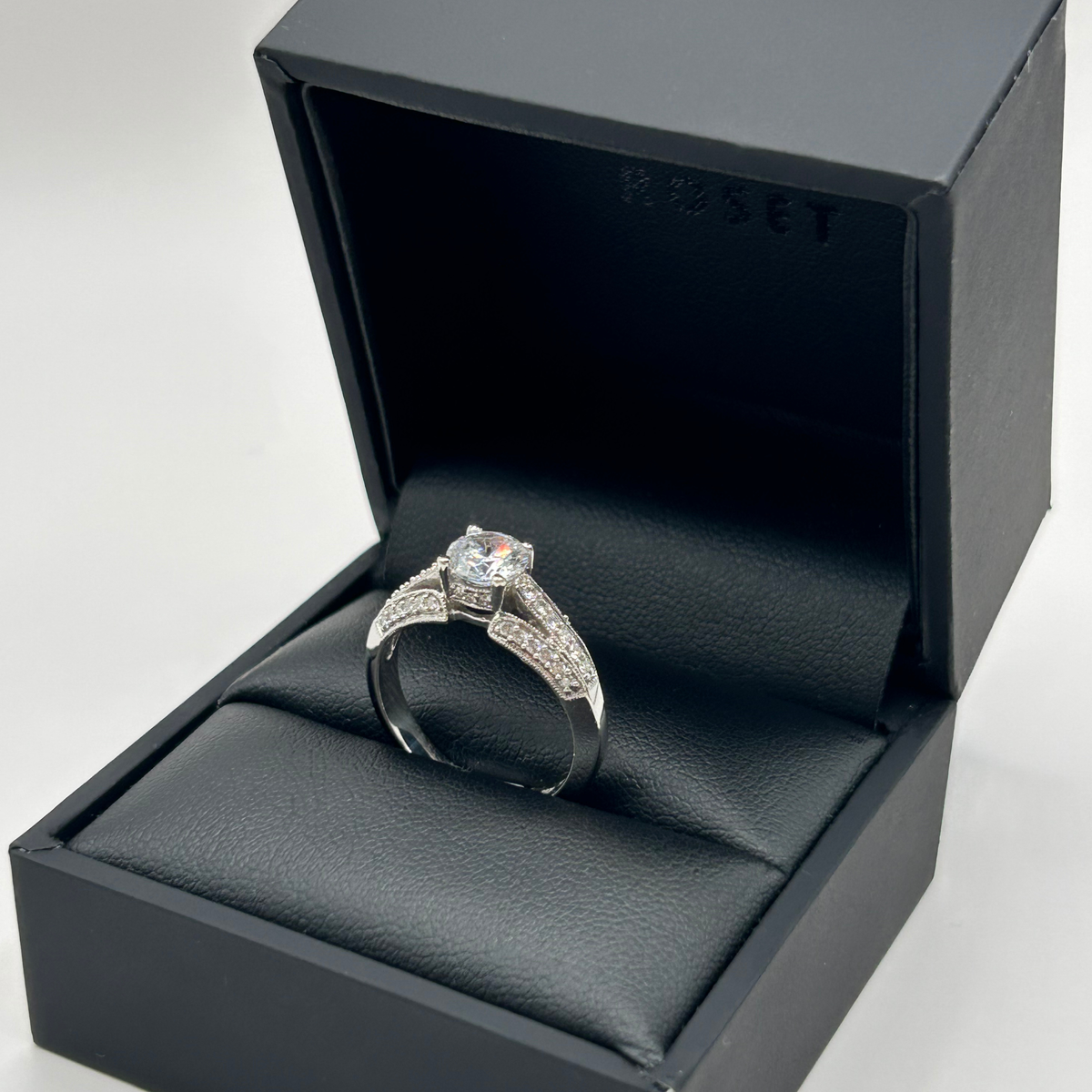 Roset 18K White Gold Engagement Ring 3216mt