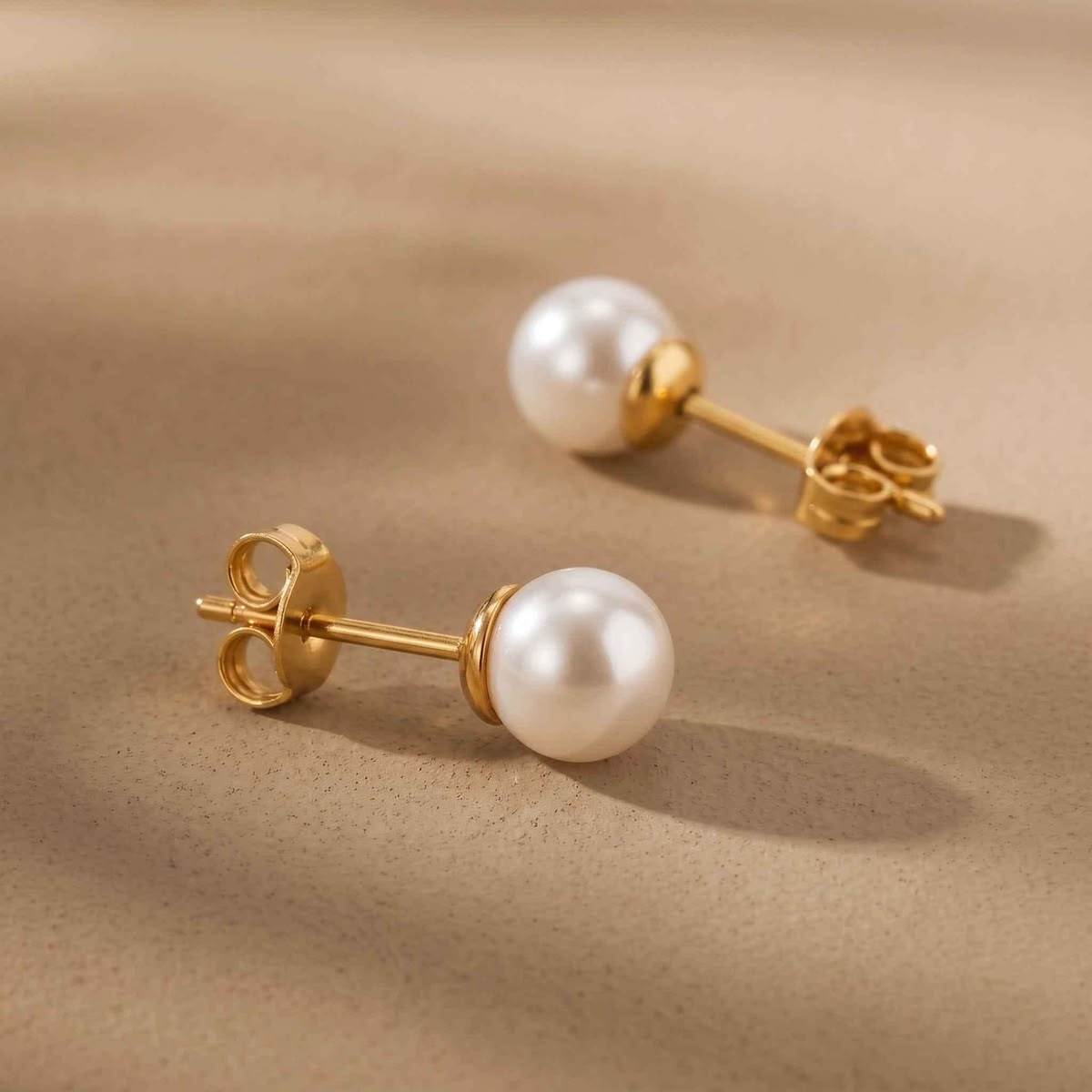 Pearl Studs 14K 5.5mm