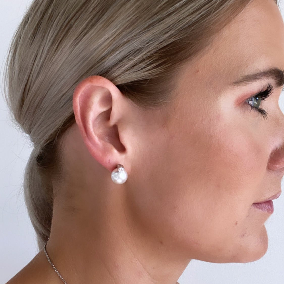 Royal Pearl Earrings with Diamonds