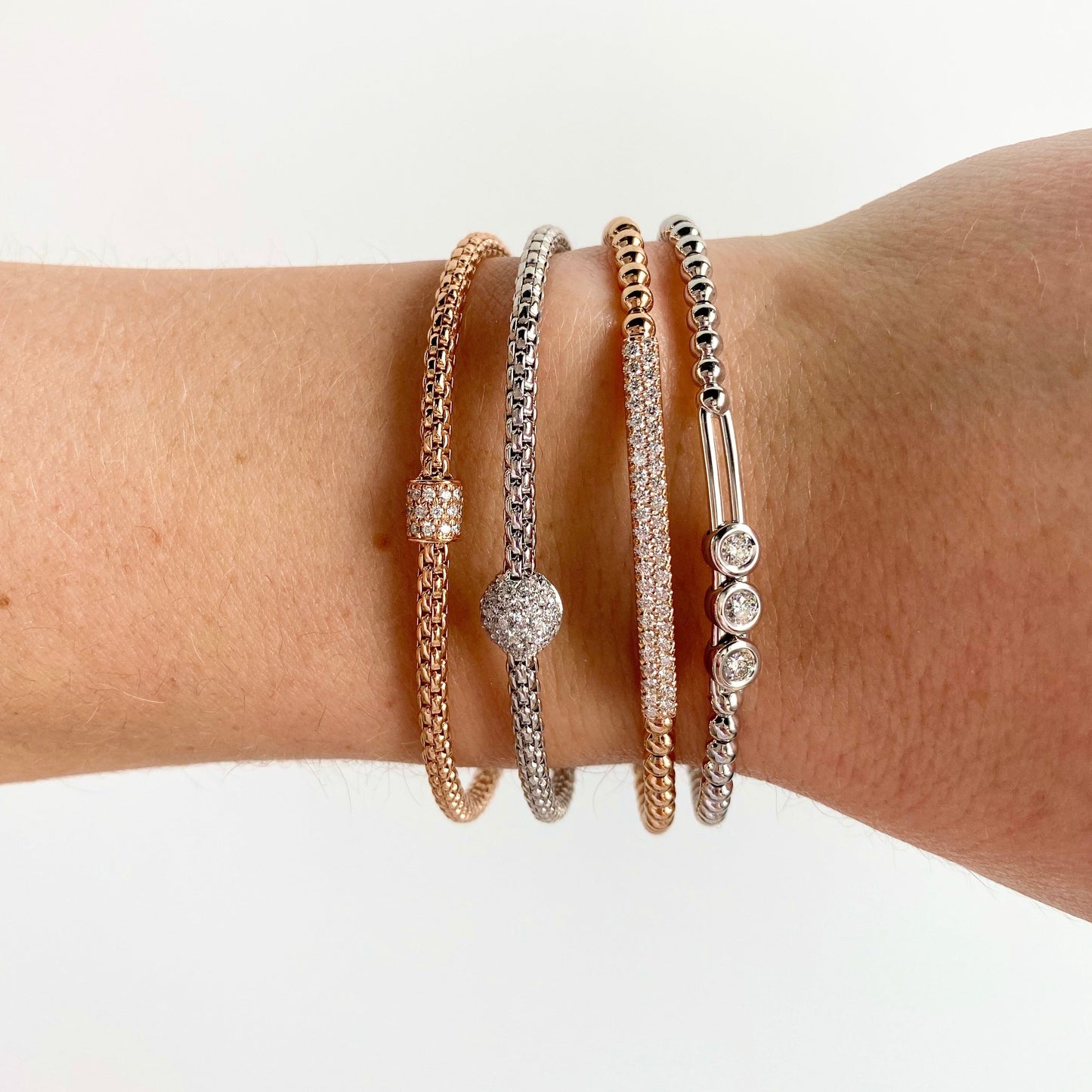 Hulchi Belluni - Pave Diamond Stretch Bracelet
