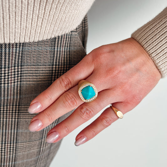 CLARTÉ - "Veronica" 14k Yellow Gold Cushion Ring