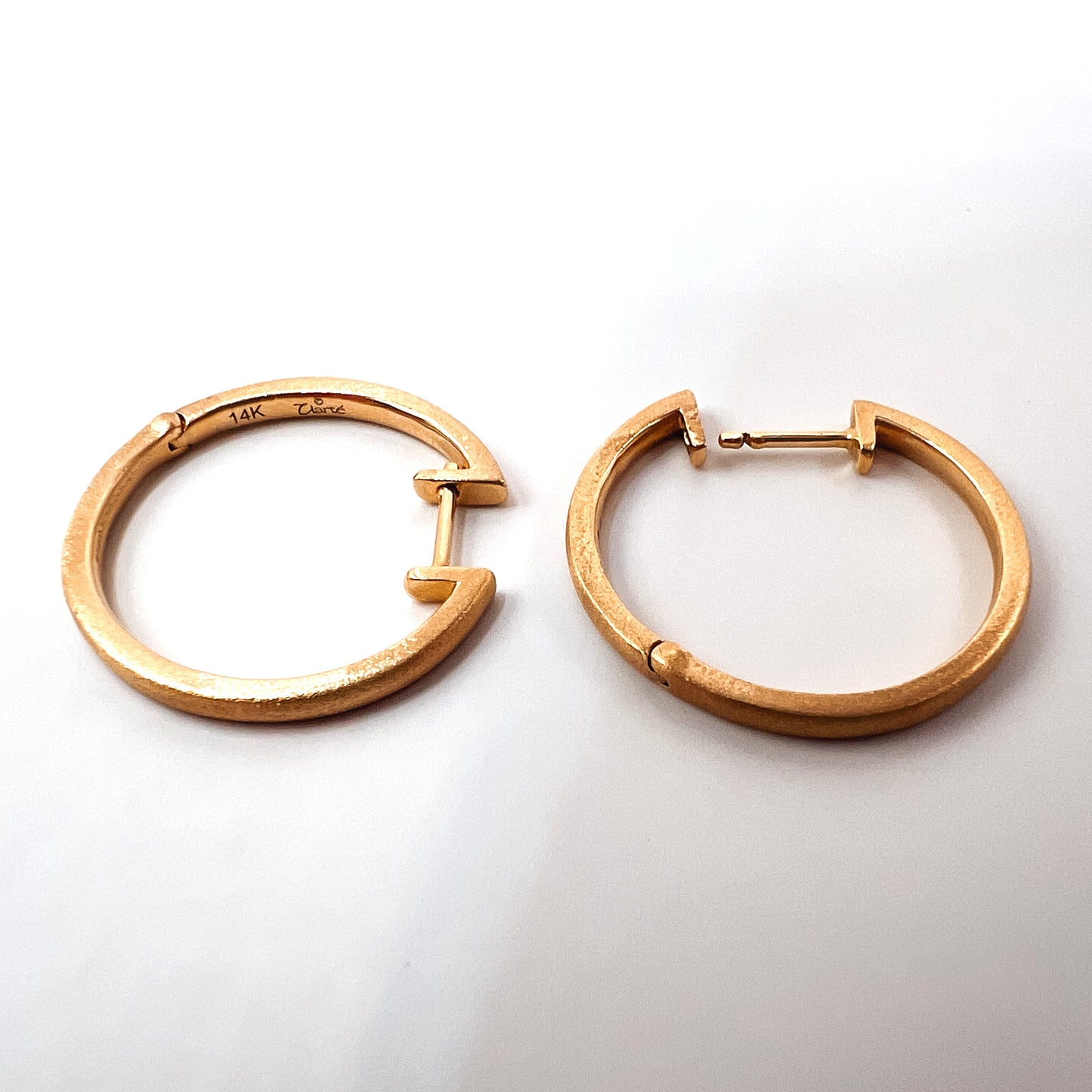 "Nyra" 14K Hoop Earrings