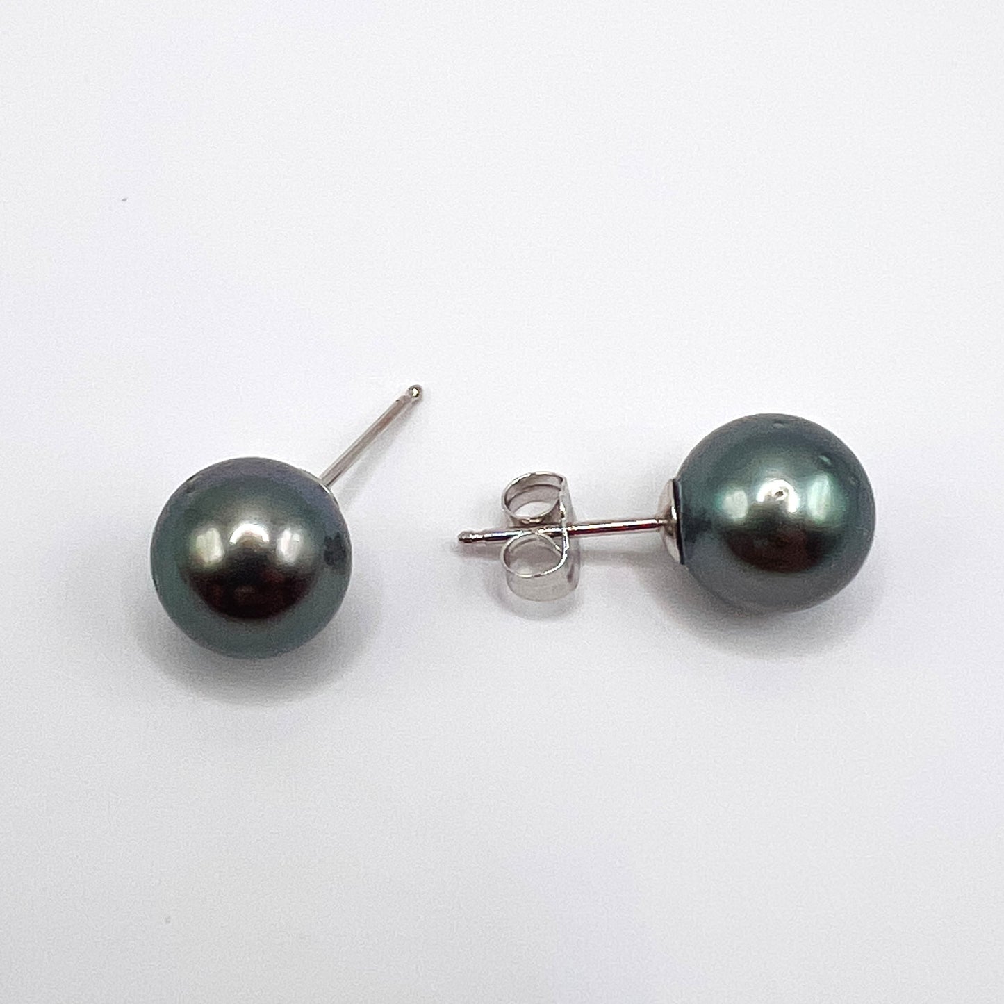 Tahitian Pearl Earrings in 14K Gold