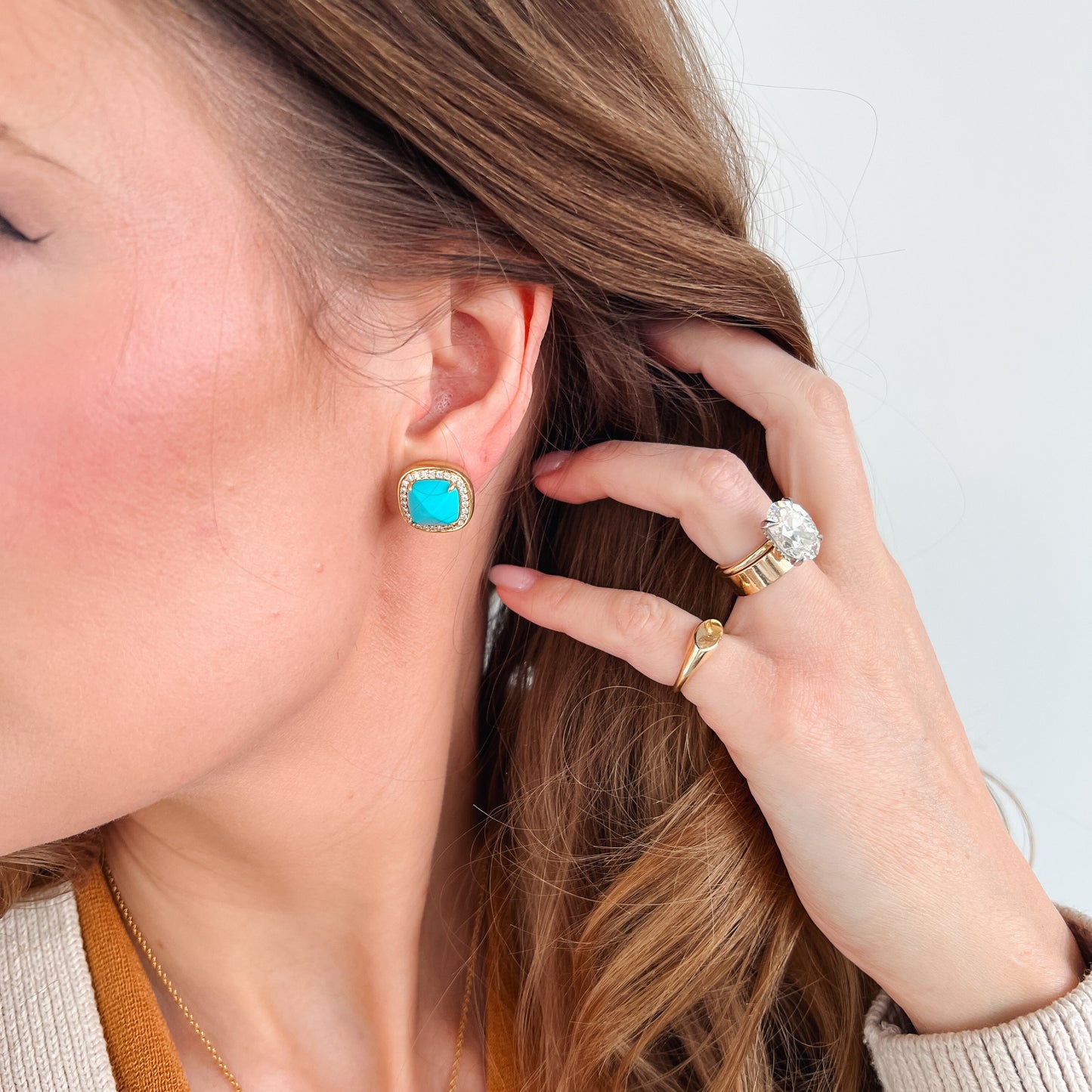 CLARTÉ - "Estelle" 14k Yellow Gold Cushion Earrings