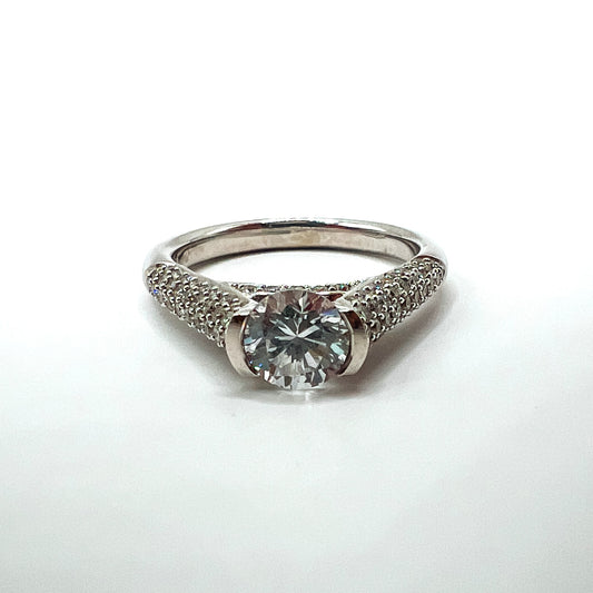 Roset 18K Gold Engagement Ring