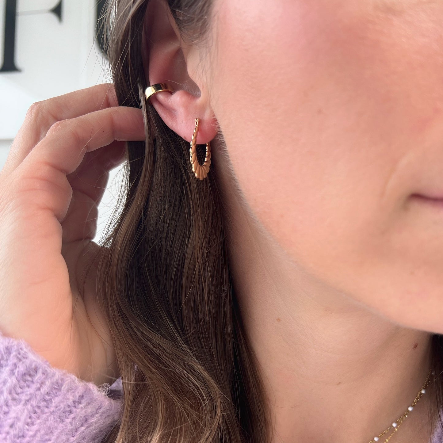 Roset Gold Label "Coral" Scalloped Hoop Earrings