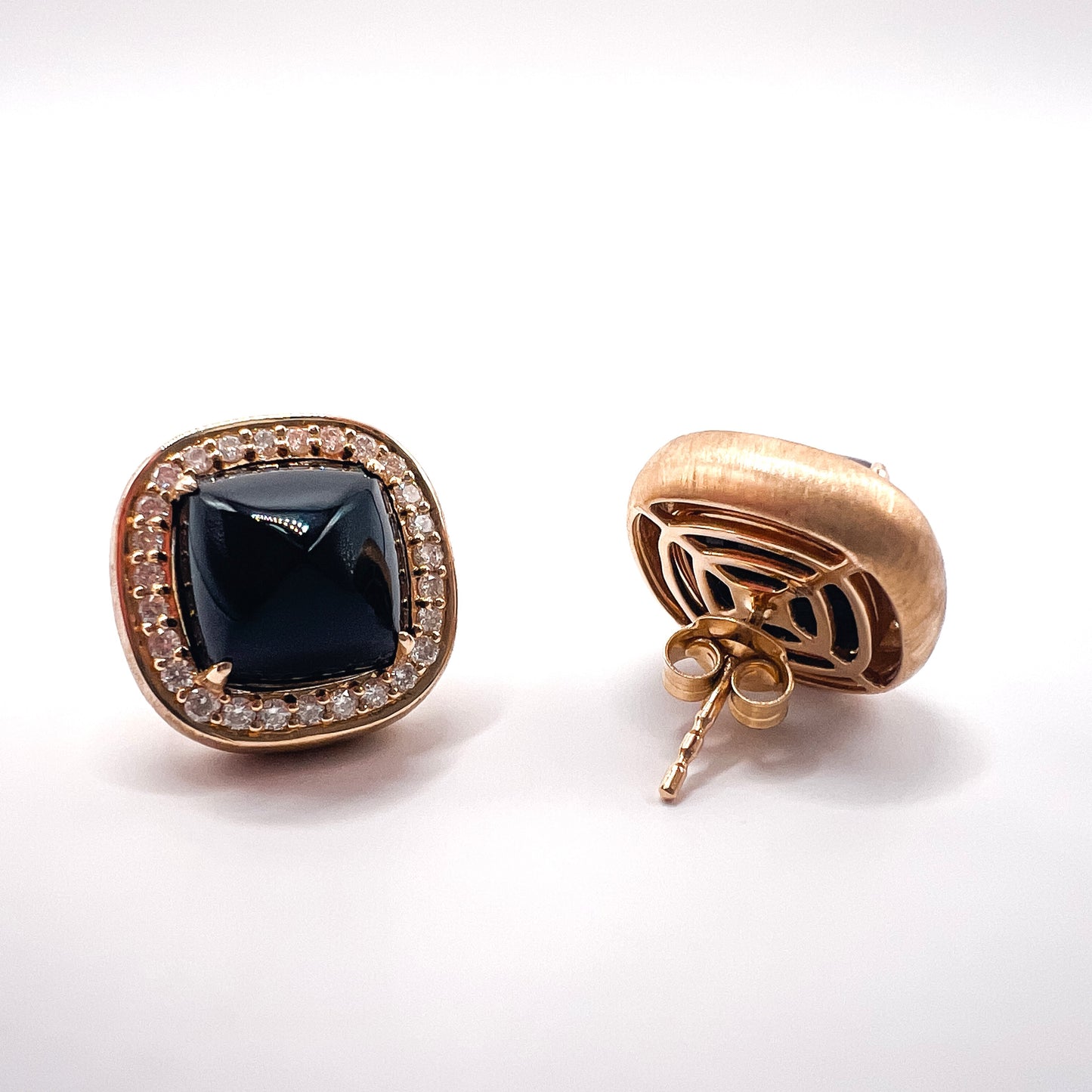 CLARTÉ - "Estelle" 14k Yellow Gold Cushion Earrings