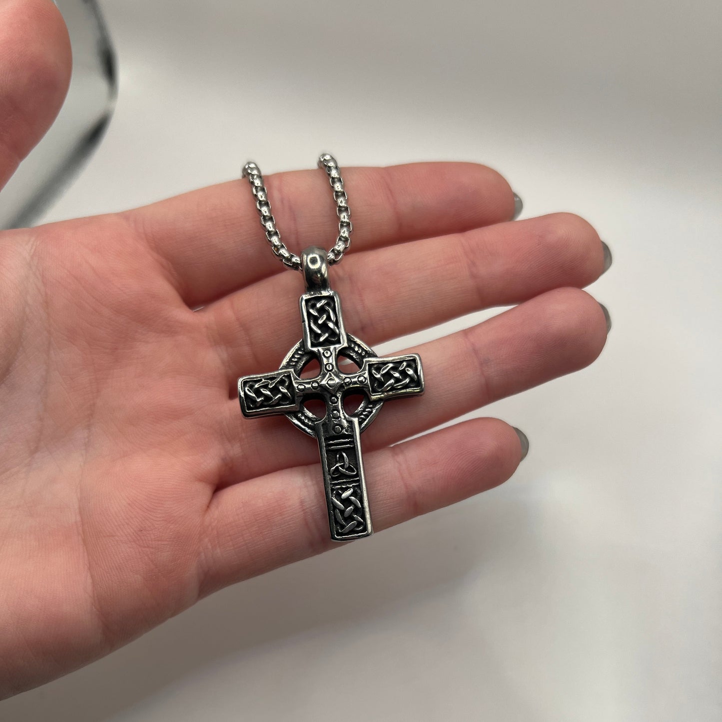 Josef Elias - MSPH1001-S 20" Chain with 2" Cross Pendant