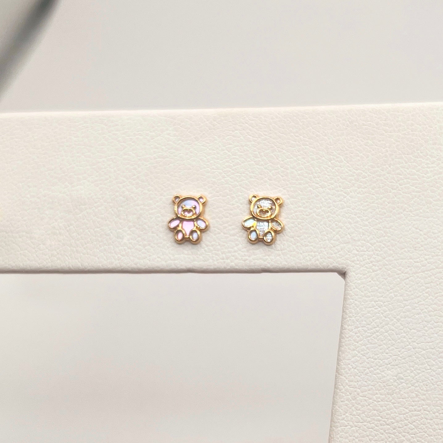 "Teddy" 18k Yellow Gold Studs