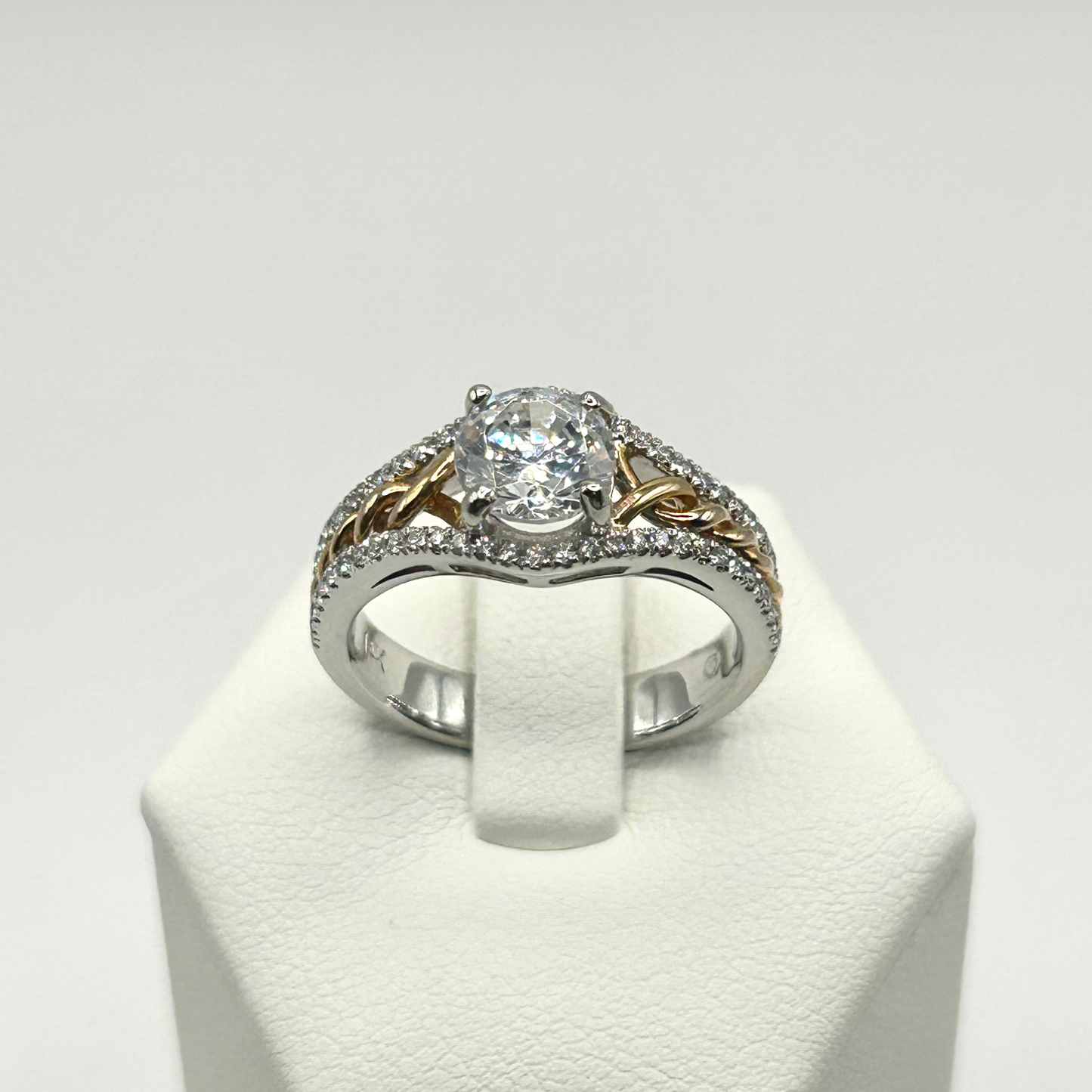 Roset 14K Gold "Edith" Engagement Ring