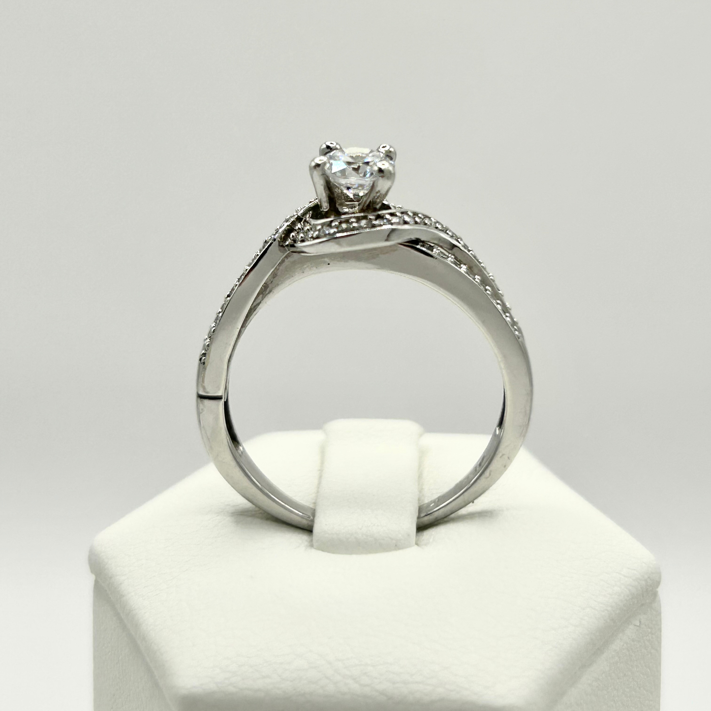 Roset 14K Gold Engagement Ring NN14K50
