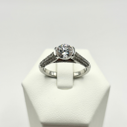 Roset 18K Gold Engagement Ring